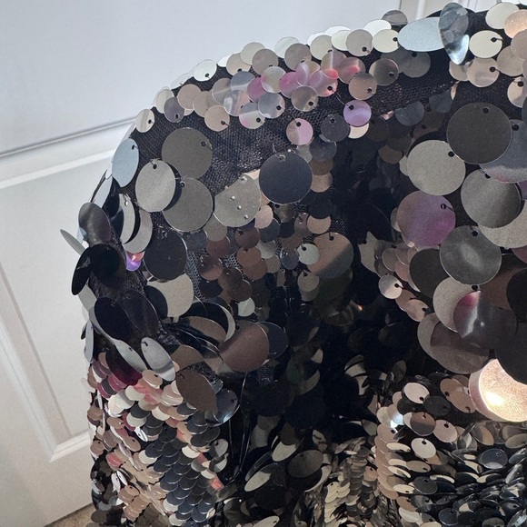 🆕 Nasty Gal Large Sequin Dress or Blazer with Back Cut Out in Great Condition - Picture 6 of 7